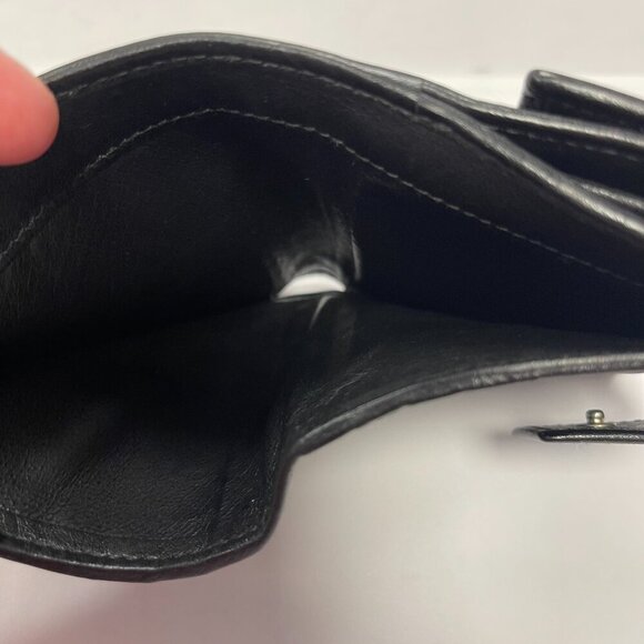 GUCCI Leather Bi-fold Compact Wallet Black - Preowned - Picture 11 of 15